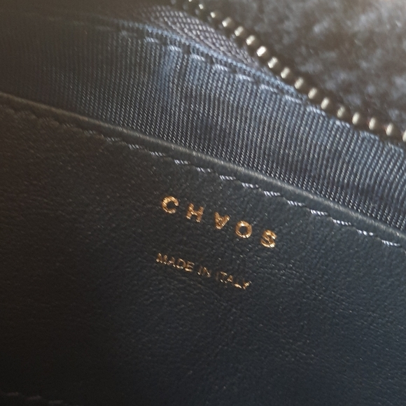 Chaos
Domino Shearling Mini Purse Charm - Picture 4 of 4